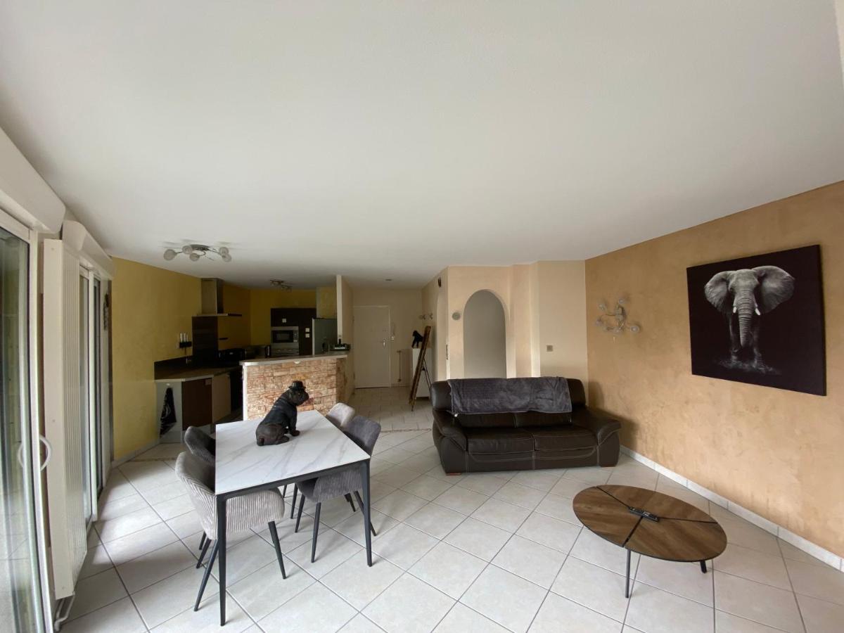 Decouvrez Le Charme Au Coeur De Gap Apartment Exterior photo