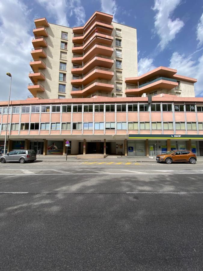Decouvrez Le Charme Au Coeur De Gap Apartment Exterior photo